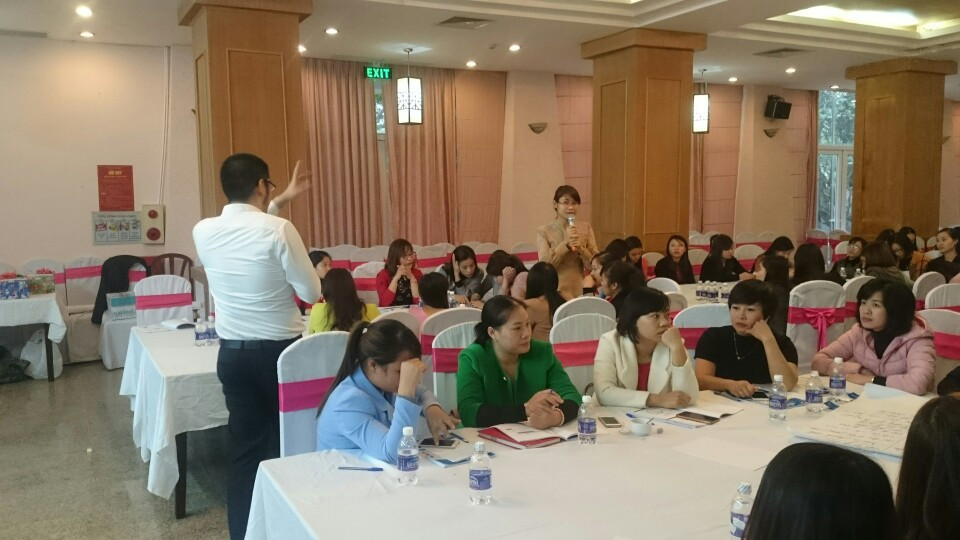 Học viên tích cực tham gia trả lời các tình huống do giảng viên đặt ra