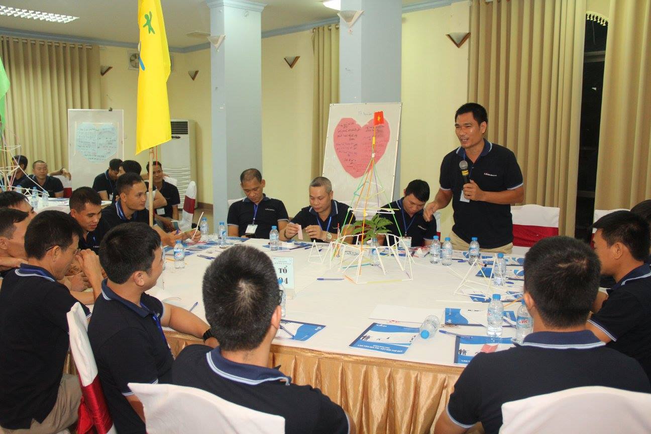 Học viên sôi nổi tham giá đóng góp ý kiến