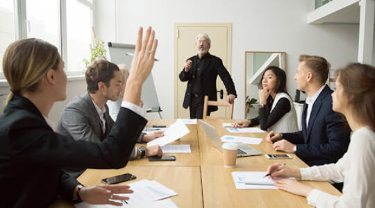 Những Sai Lầm Phổ Biến Trong Kỹ Năng Lắng Nghe Và Cách Cải Thiện